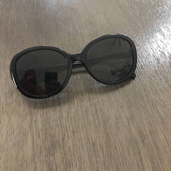 Authentic 🎉NEW🎉Givenchy black sunglasses w/ case - Picture 10 of 12